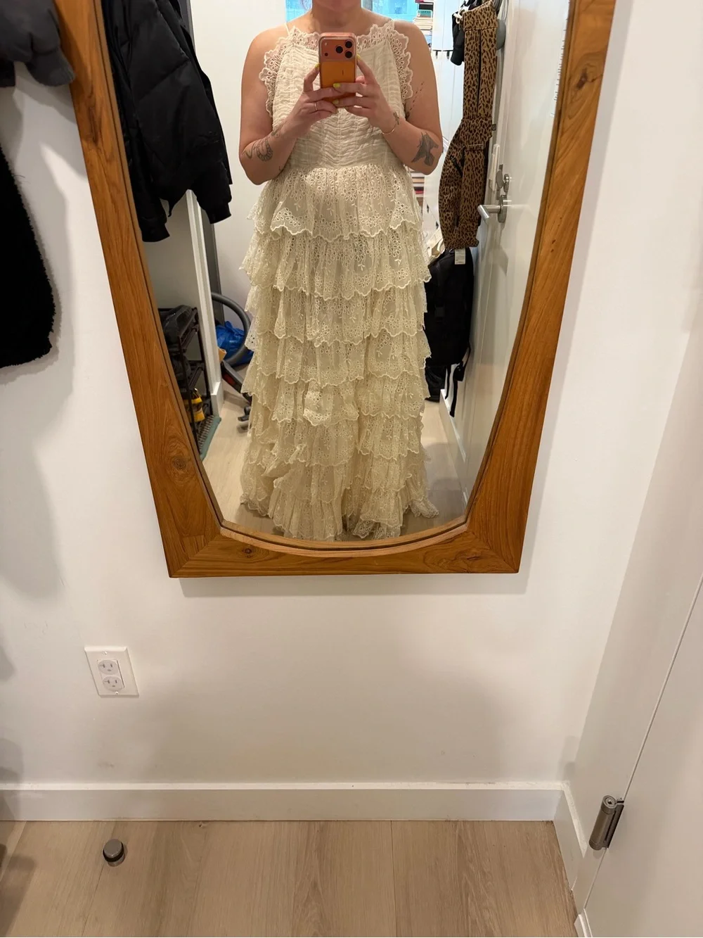 Doen heirloom Cream Tiered Lace Ruffle Bridal Dress - Picture 6 of 6